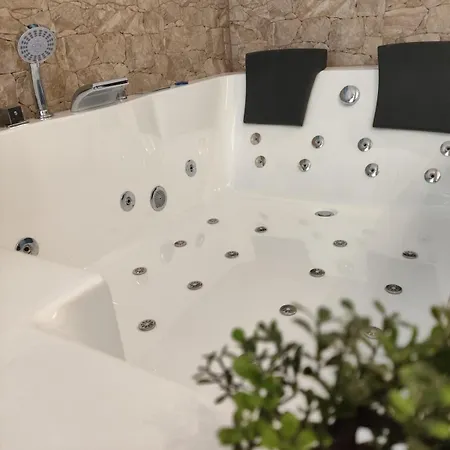 Valaoritou Luxury Jacuzzi By Dimcol 3 *